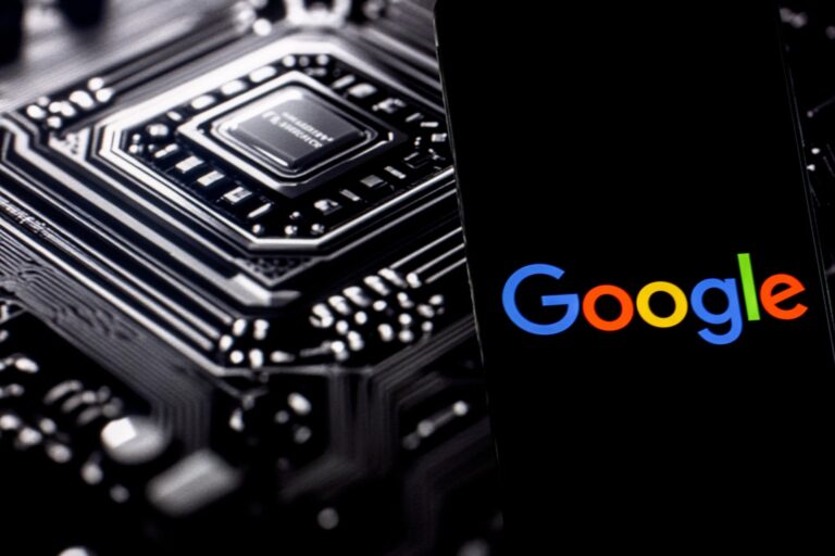 «Σεισμός» στη Google: Φεύγει ο αρχιτέκτονας της AI Jeff Dean – Ανατροπή στην ηγεσία της DeepMind και βουτιά της μετοχής