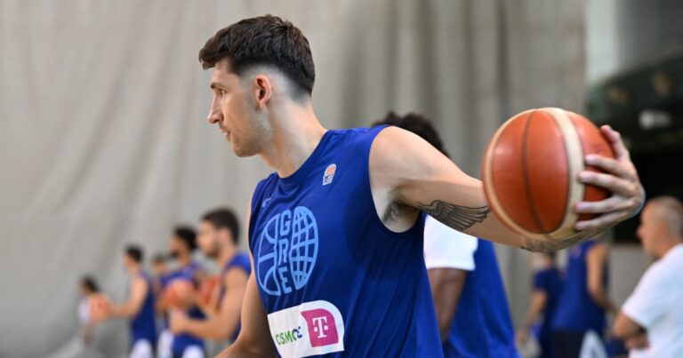 Εθνική Ελλάδας: Το Gazzetta στην προπόνηση της γαλανόλευκης (vid)