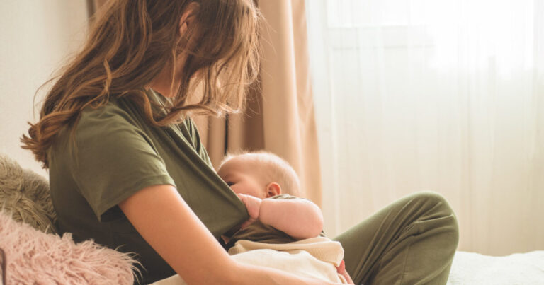 Εβδομάδα Μητρικού Θηλασμού: Οι τύψεις των Ελληνίδων και οι «ένοχοι» - Το 0,8% θηλάζει μέχρι τον 6ο μήνα της ζωής του παιδιού