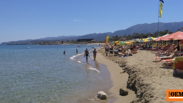 Πώς έγινε η τραγωδία με την νεκρή μητέρα στα Μάλια: Βούτηξε για να βοηθήσει τη φίλη της και πνίγηκε, τα παιδιά φώναζαν για βοήθεια