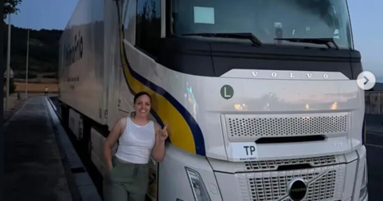Πάνω από 30.000 κενές θέσεις εργασίας: Μια γυναίκα μιλά για την ζωή πίσω από το τιμόνι