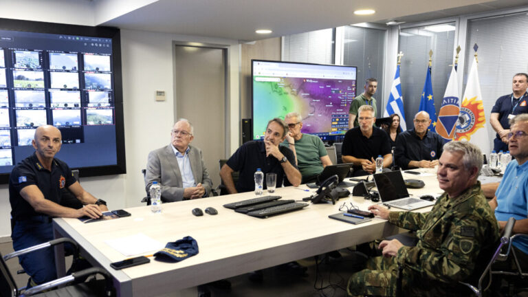 &Mu;&eta;&tau;&sigma;&omicron;&tau;ά&kappa;&eta;&sigmaf;, &Sigma;&upsilon;&nu;&tau;&omicron;&nu;&iota;&sigma;&tau;&iota;&kappa;ό &Pi;&omicron;&lambda;&iota;&tau;&iota;&kappa;ή&sigmaf; &Pi;&rho;&omicron;&sigma;&tau;&alpha;&sigma;ί&alpha;&sigmaf;