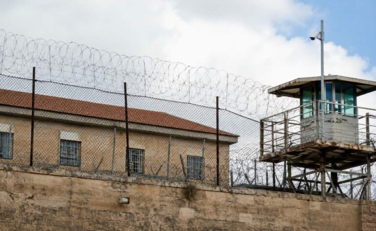 Να μπει τάξη. Όχι μόνο εκεί που βολεύει