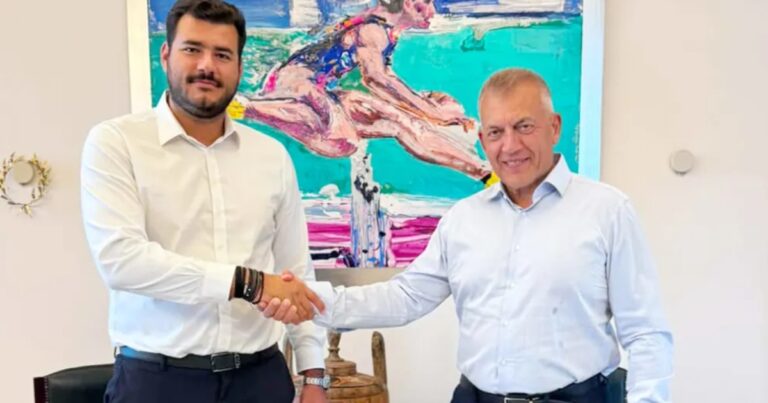 Συνάντηση του Νίκου Παντερμαλή με τον Γιάννη Βρούτση