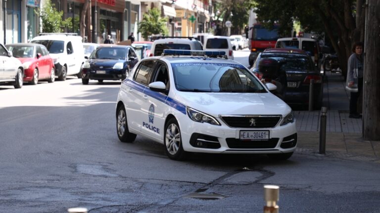 Συνελήφθη ο σύζυγος της παρουσιάστριας για ενδοοικογενειακή βία, του έκανε μήνυση μετά τον καυγά στο σπίτι τους στην Αγία Παρασκευή
