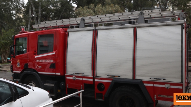 Φωτιά σε συνεργείο αυτοκινήτων στο Καλοχώρι Θεσσαλονίκης