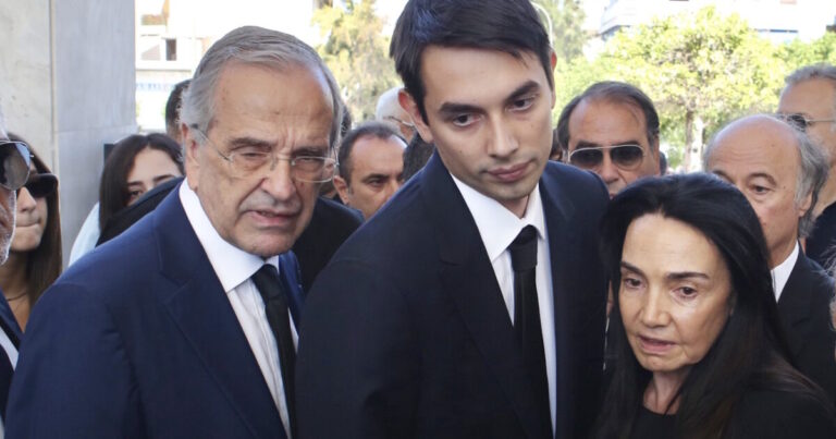 Ο Κώστας Σαμαράς δημοσίευσε μία παιδική φωτογραφία για την επέτειο θανάτου της αδελφής του, Λένας