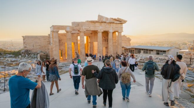 λιγότερα-χρήματα-δαπάνησαν-αγγλοι-κα-564412678