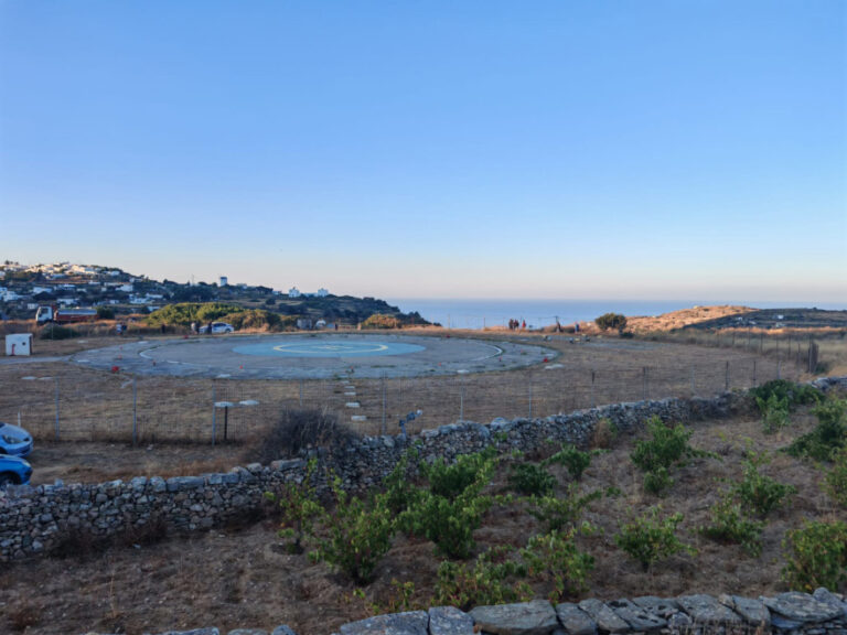 Τρεις  νεκροί από τη συντριβή ιδιωτικού ελικοπτέρου  στη Σίφνο