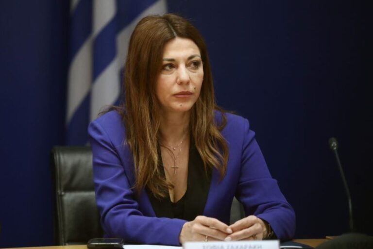 Ζαχαράκη: Την 1η Σεπτεμβρίου η πρώτη φάση πρόσληψης 30.000 αναπληρωτών εκπαιδευτικών - Τι είπε για τα μη κρατικά πανεπιστήμια