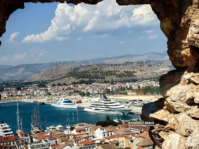 Στο Ναύπλιο το super yacht «Yas» 141 μέτρων της βασιλικής οικογένειας των Ηνωμένων Αραβικών Εμιράτων