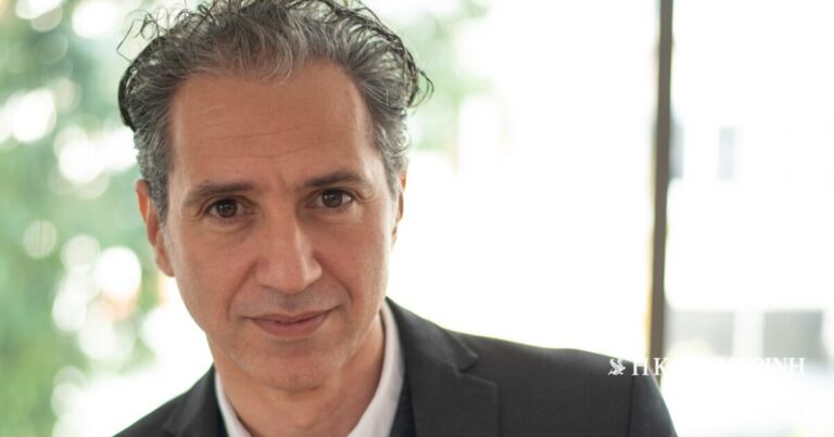 Δημήτρης Κόκοτας: Η συνεργασία με τον Φοίβο, η επιτυχία στα 90s και ο Νίκος Καρβέλας