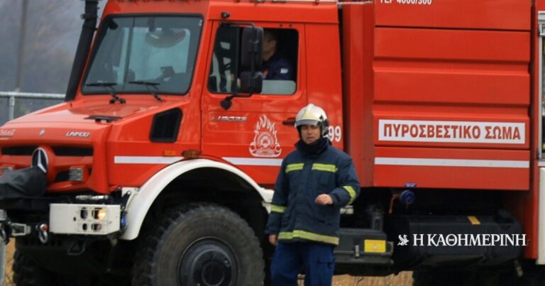 Υπό έλεγχο η φωτιά σε επαγγελματικό χώρο στο Καστράκι Φωκίδας