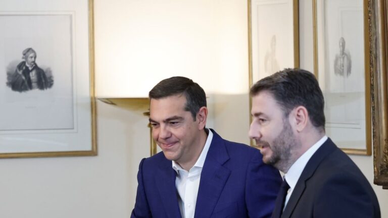 &Alpha;&lambda;έ&xi;&eta;&sigmaf; &Tau;&sigma;ί&pi;&rho;&alpha;&sigmaf; &kappa;&alpha;&iota; &Nu;ί&kappa;&omicron;&sigmaf; &Alpha;&nu;&delta;&rho;&omicron;&upsilon;&lambda;ά&kappa;&eta;&sigmaf;