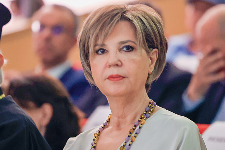 &Tau;&sigma;ί&pi;&rho;&alpha;&sigmaf; vs &Pi;&Alpha;&Sigma;&Omicron;&Kappa;: &Omicron;&iota; &phi;&theta;&iota;&nu;&omicron;&pi;&omega;&rho;&iota;&nu;έ&sigmaf; &alpha;&rho;&pi;&alpha;&gamma;έ&sigmaf; &kappa;&alpha;&iota; &pi;&omicron;&iota;&omicron;&sigmaf; &tau;&rho;ώ&epsilon;&iota; &pi;&omicron;&iota;&omicron;&upsilon;&sigmaf; &alpha;&pi;ό &pi;&omicron;&iota;&omicron;&nu;
