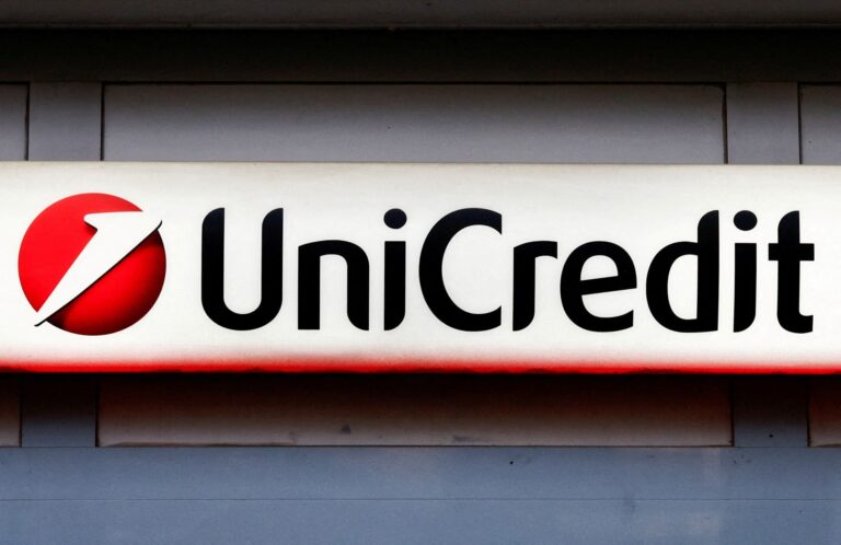 Reuters: Οι CEO της UniCredit και της Commerzbank είχαν μια σύντομη συνομιλία, αλλά δεν ξεκίνησαν οι συζητήσεις για συγχώνευση