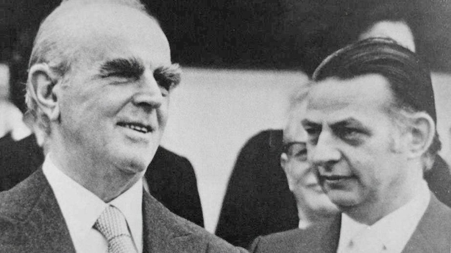 &Gamma;&iota;ά&nu;&nu;&eta;&sigmaf; &Beta;&alpha;&rho;&beta;&iota;&tau;&sigma;&iota;ώ&tau;&eta;&sigmaf;: &Eta; &delta;&iota;&alpha;&delta;&rho;&omicron;&mu;ή &zeta;&omega;ή&sigmaf; &tau;&eta;&sigmaf; &laquo;&zeta;&omega;&nu;&tau;&alpha;&nu;ή&sigmaf; &iota;&sigma;&tau;&omicron;&rho;ί&alpha;&sigmaf;&raquo; &tau;&eta;&sigmaf; &Nu;&Delta; &kappa;&alpha;&iota; &theta;&epsilon;&mu;&alpha;&tau;&omicron;&phi;ύ&lambda;&alpha;&kappa;&alpha; &tau;&omicron;&upsilon; &Kappa;&alpha;&rho;&alpha;&mu;&alpha;&nu;&lambda;&iota;&sigma;&mu;&omicron;ύ