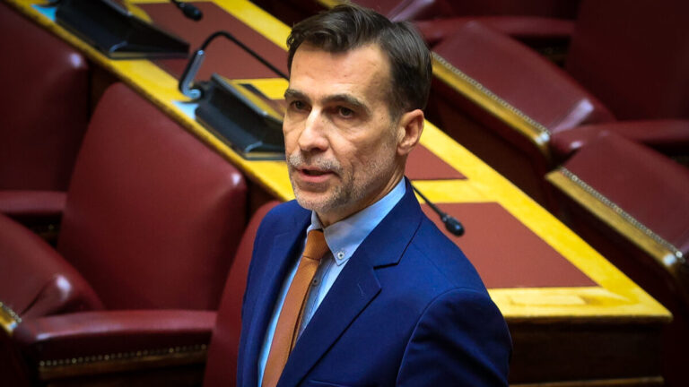 &Sigma;&upsilon;&zeta;ή&tau;&eta;&sigma;&eta; &epsilon;&pi;ί&kappa;&alpha;&iota;&rho;&eta;&sigmaf; &epsilon;&rho;ώ&tau;&eta;&sigma;&eta;&sigmaf; &sigma;&tau;&eta;&nu; &Omicron;&lambda;&omicron;&mu;έ&lambda;&epsilon;&iota;&alpha; &tau;&eta;&sigmaf; &Beta;&omicron;&upsilon;&lambda;ή&sigmaf;, &Delta;&epsilon;&upsilon;&tau;έ&rho;&alpha; 10 &Phi;&epsilon;&beta;&rho;&omicron;&upsilon;&alpha;&rho;ί&omicron;&upsilon; 2025. (&Gamma;&Iota;&Omega;&Rho;&Gamma;&Omicron;&Sigma; &Kappa;&Omicron;&Nu;&Tau;&Alpha;&Rho;&Iota;&Nu;&Eta;&Sigma;/EUROKINISSI)