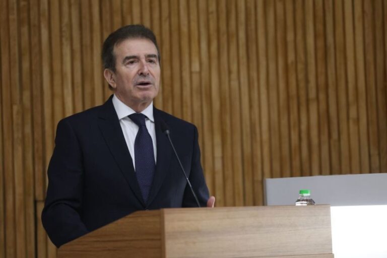 Χρυσοχοΐδης: Το αργότερο σε 4 χρόνια οι νέες φυλακές στον Ασπρόπυργο - Τι είπε για αλκοτέστ και Μύκονο