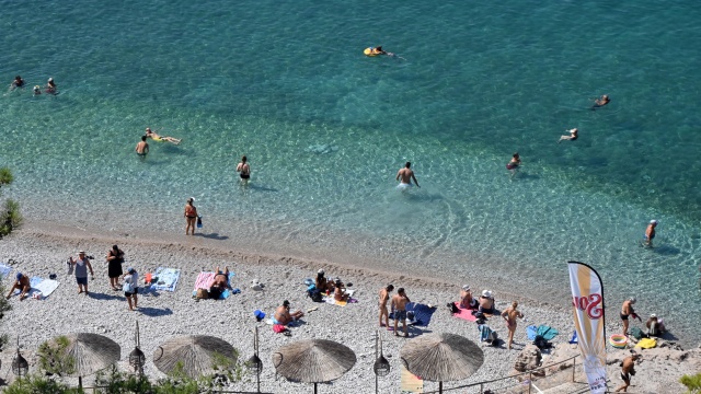 Καιρός: Έως 39 βαθμούς σήμερα, μελτέμια 7 μποφόρ στο Αιγαίο, η πρόγνωση μέχρι την Τετάρτη