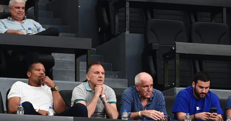 Ζέλικο Ομπράντοβιτς: Παρών στο Telekom Center για το φιλικό Ελλάδα- Κύπρος