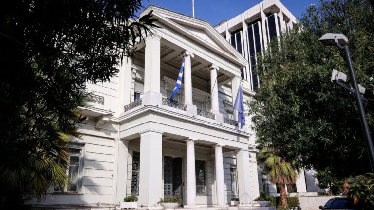 ΥΠΕΞ: «Βαθιά ανησυχία για τη φονική επίθεση σε πλοίο στα ανοιχτά της Ρουμανίας»