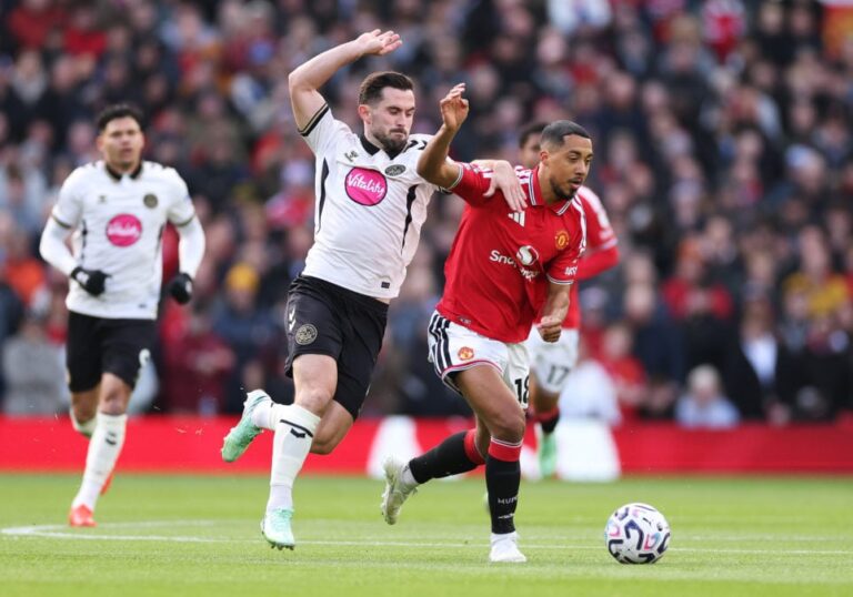 Premier League: Η Μπόρνμουθ νίκησε 3-0 τη Μάντσεστερ Γιουνάιτεντ – Αβέβαιο το μέλλον του Κάρικ