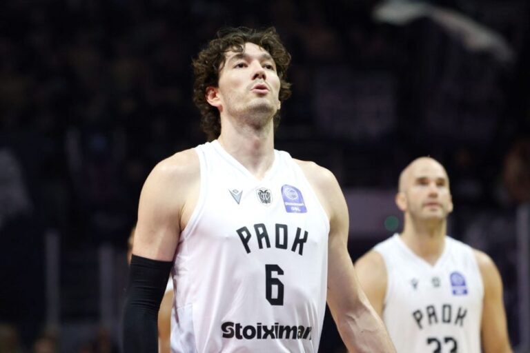 ΠΑΟΚ – ΑΕΚ 65-62: Αήττητος και μόνος πρώτος ο «δικέφαλος του Βορρά»