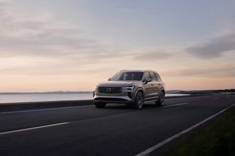 Volvo: Βουτιά 29% στη μετοχή και 2.500 απολύσεις