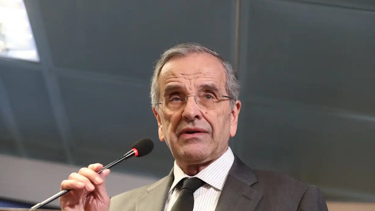 &Alpha;&nu;&tau;ώ&nu;&eta;&sigmaf; &Sigma;&alpha;&mu;&alpha;&rho;ά&sigmaf;