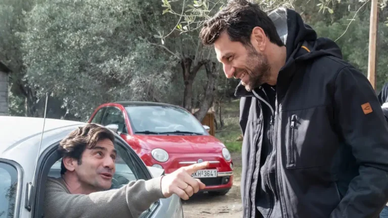 &Omicron; &zeta;&epsilon;&nu; &pi;&rho;&epsilon;&mu;&iota;έ &pi;&omicron;&upsilon; &kappa;&rho;&alpha;&tau;ά &tau;&eta;&nu; &mu;&pi;ά&lambda;&alpha; &chi;&alpha;&mu;&eta;&lambda;ά &ndash; &Gamma;&iota;&alpha;&tau;ί ό&lambda;&omicron;&iota; &mu;&iota;&lambda;&omicron;ύ&nu; &gamma;&iota;&alpha; &tau;&omicron;&nu; &Gamma;&iota;ώ&rho;&gamma;&omicron; &Chi;&rho;&upsilon;&sigma;&omicron;&sigma;&tau;ό&mu;&omicron;&upsilon;