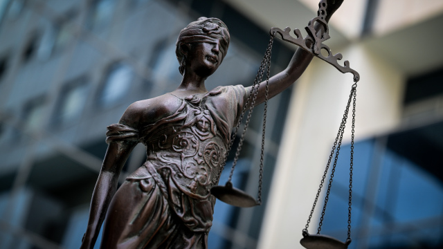 Η Ένωση Διοικητικών Δικαστών αποδοκιμάζει το άρθρο αντεισαγγελέα του Αρείου Πάγου για «Φλέβα διαφθοράς στη Δικαιοσύνη»