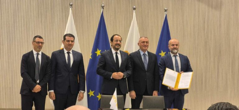 Υπεγράφη η σύμβαση για την ανάπτυξη του κοιτάσματος «Κρόνος»