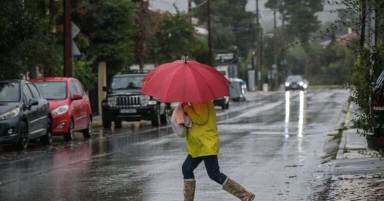 Καιρός αύριο: Καταιγίδες και πτώση της θερμοκρασίας – 7 μποφόρ στα πελάγη