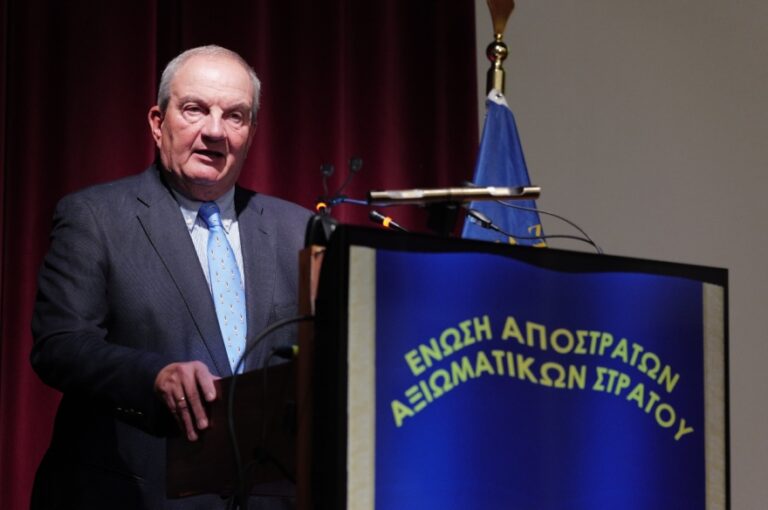 &Kappa;&alpha;&rho;&alpha;&mu;&alpha;&nu;&lambda;ή&sigmaf; - &Sigma;&alpha;&mu;&alpha;&rho;ά&sigmaf;: &Eta; &kappa;&omicron;&iota;&nu;ή &epsilon;ί&sigma;&omicron;&delta;&omicron;&sigmaf; &pi;&omicron;&upsilon; &delta;&epsilon;&nu; έ&gamma;&iota;&nu;&epsilon;, &eta; &alpha;&nu;ά&gamma;&nu;&omega;&sigma;&eta; &alpha;&pi;ό &tau;&omicron; &Mu;&alpha;&xi;ί&mu;&omicron;&upsilon; &kappa;&alpha;&iota; &tau;&omicron; &pi;&alpha;&rho;&alpha;&sigma;&kappa;ή&nu;&iota;&omicron; &gamma;&iota;&alpha; &tau;&omicron; &nu;έ&omicron; &kappa;ό&mu;&mu;&alpha;