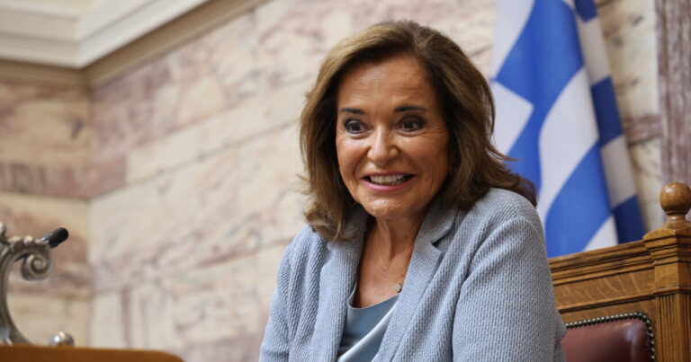 Ντόρα Μπακογιάννη κατά Αντώνη Σαμαρά: «Τον έχω κατατάξει στους εθνικολαϊκιστές, δεν με απασχολεί πια»