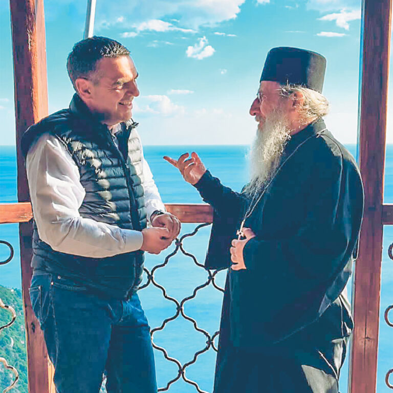 &Gamma;&iota;&alpha;&tau;ί &tau;&rho;έ&chi;&omicron;&upsilon;&nu; ό&lambda;&omicron;&iota; &sigma;&tau;&omicron; Ά&gamma;&iota;&omicron; Ό&rho;&omicron;&sigmaf; - &Psi;έ&lambda;&nu;&omicron;&upsilon;&nu; &sigma;&tau;&eta; &Sigma;&iota;&mu;&omega;&nu;ό&pi;&epsilon;&tau;&rho;&alpha; &kappa;&alpha;&iota; &alpha;&kappa;&omicron;ύ&gamma;&epsilon;&tau;&alpha;&iota; &sigma;&tau;&eta;&nu;... &kappa;ά&lambda;&pi;&eta;