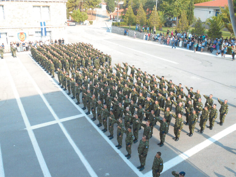 Στρατιωτική θητεία: Πρώτα ο στρατός, μετά το πανεπιστήμιο για τους 18χρονους
