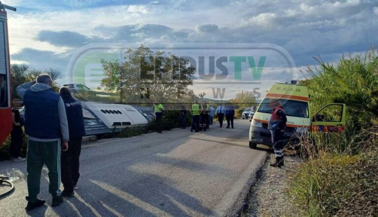 Εκτροπή λεωφορείου του Πολεμικού Ναυτικού σε παράδρομο της Ιόνιας Οδού, 13 τραυματίες