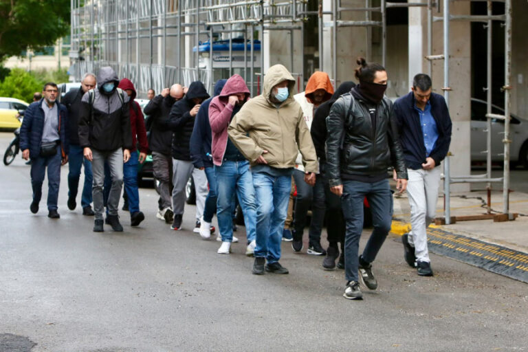 Ελεύθεροι με περιοριστικούς όρους οι πέντε πρώτοι εμπλεκόμενοι στην υπόθεση της Pizza Fan
